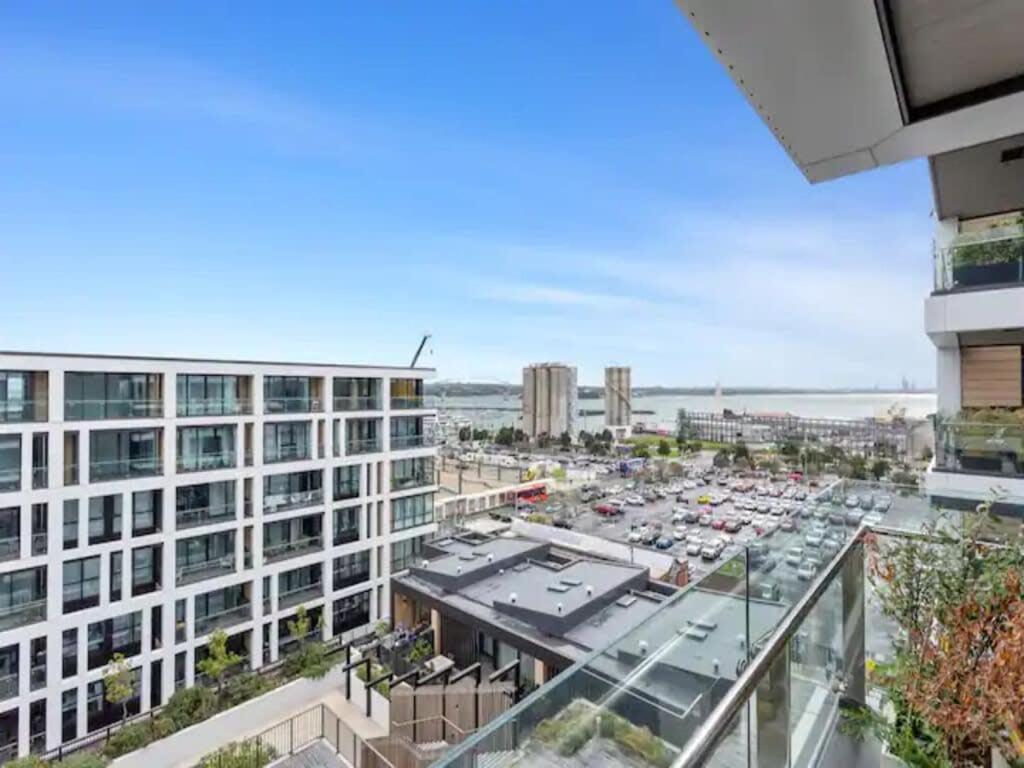 Sleek Modern Studio With Balcony 오클랜드 외부 사진