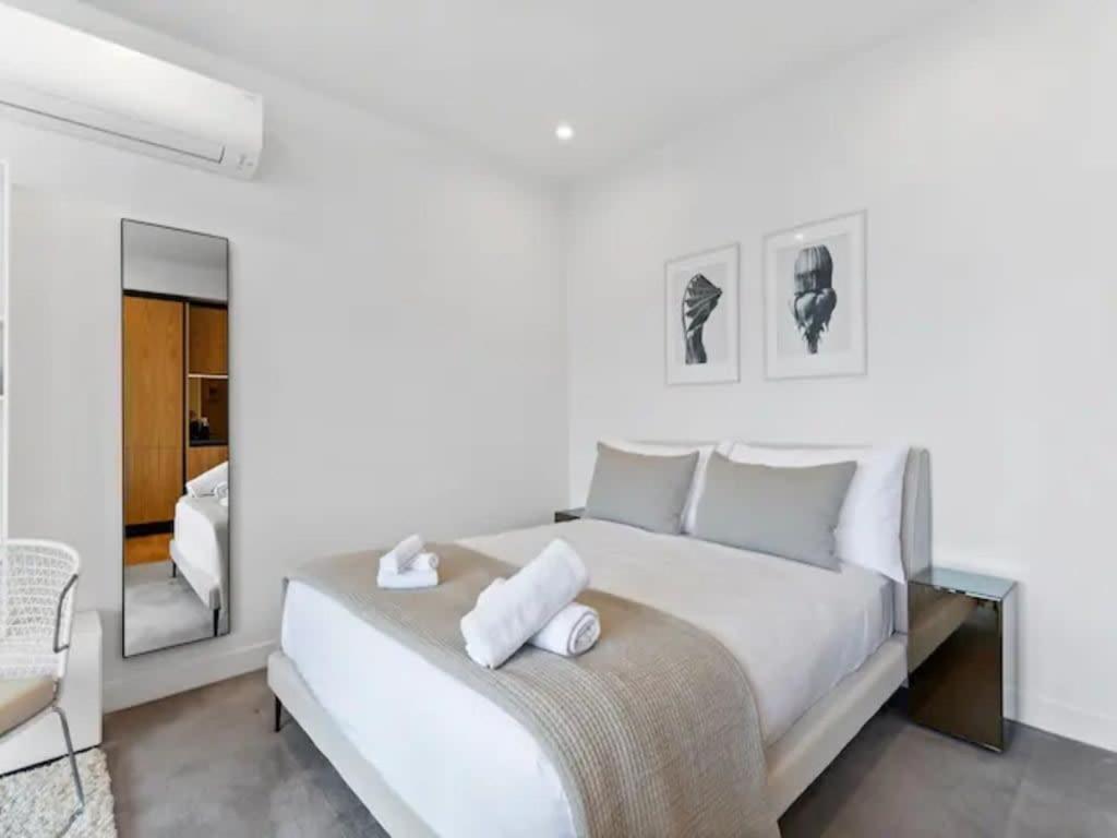 Sleek Modern Studio With Balcony 오클랜드 외부 사진