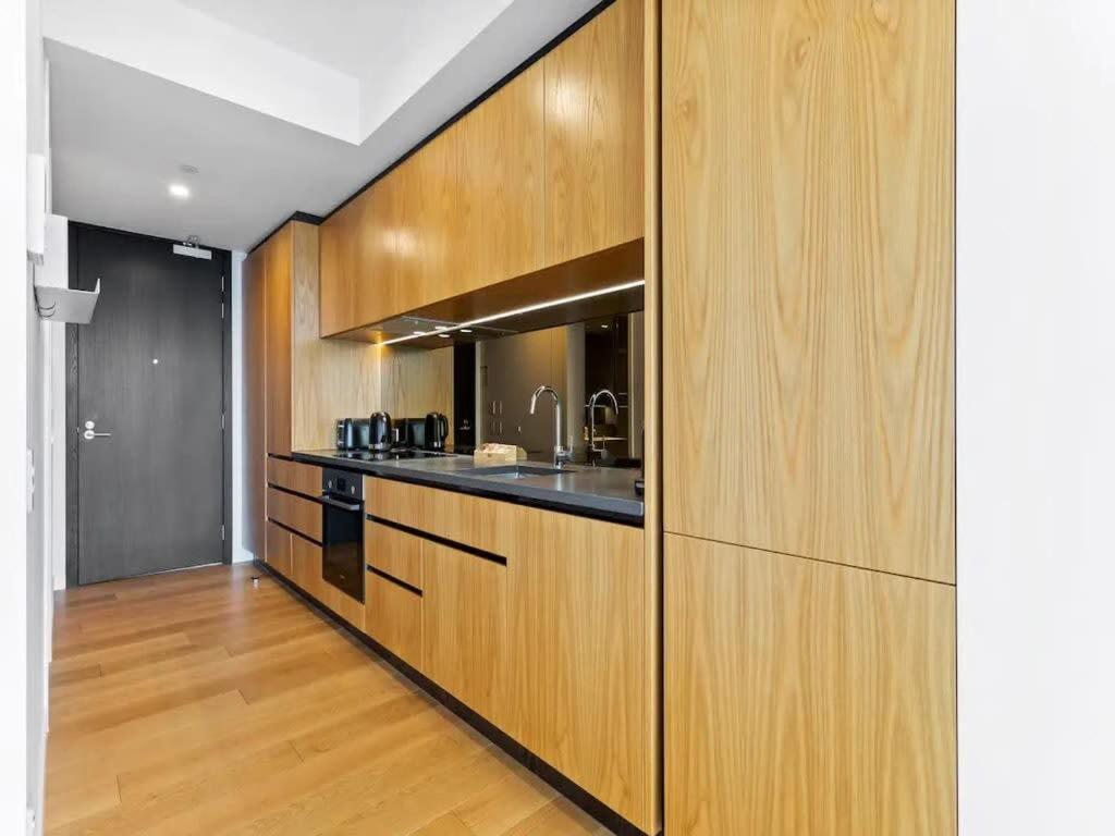 Sleek Modern Studio With Balcony 오클랜드 외부 사진
